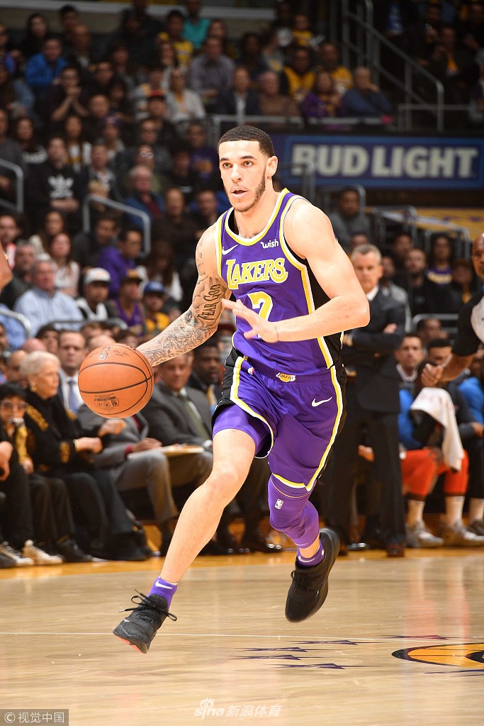 球员首发亮 球员首发亮